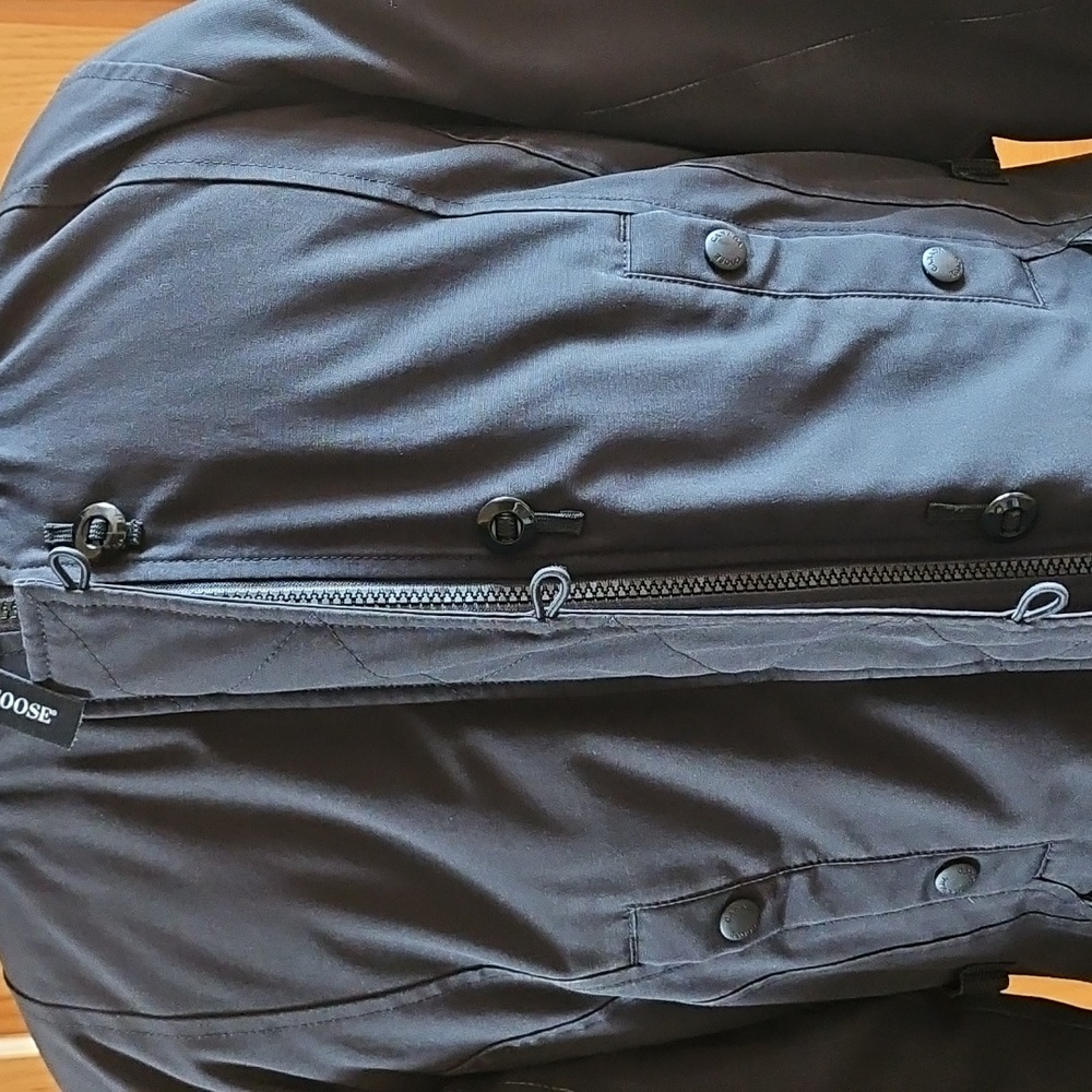 CANADA GOOSE  Kensington Down Parka Jacket In Size M. - Picture 4 of 16